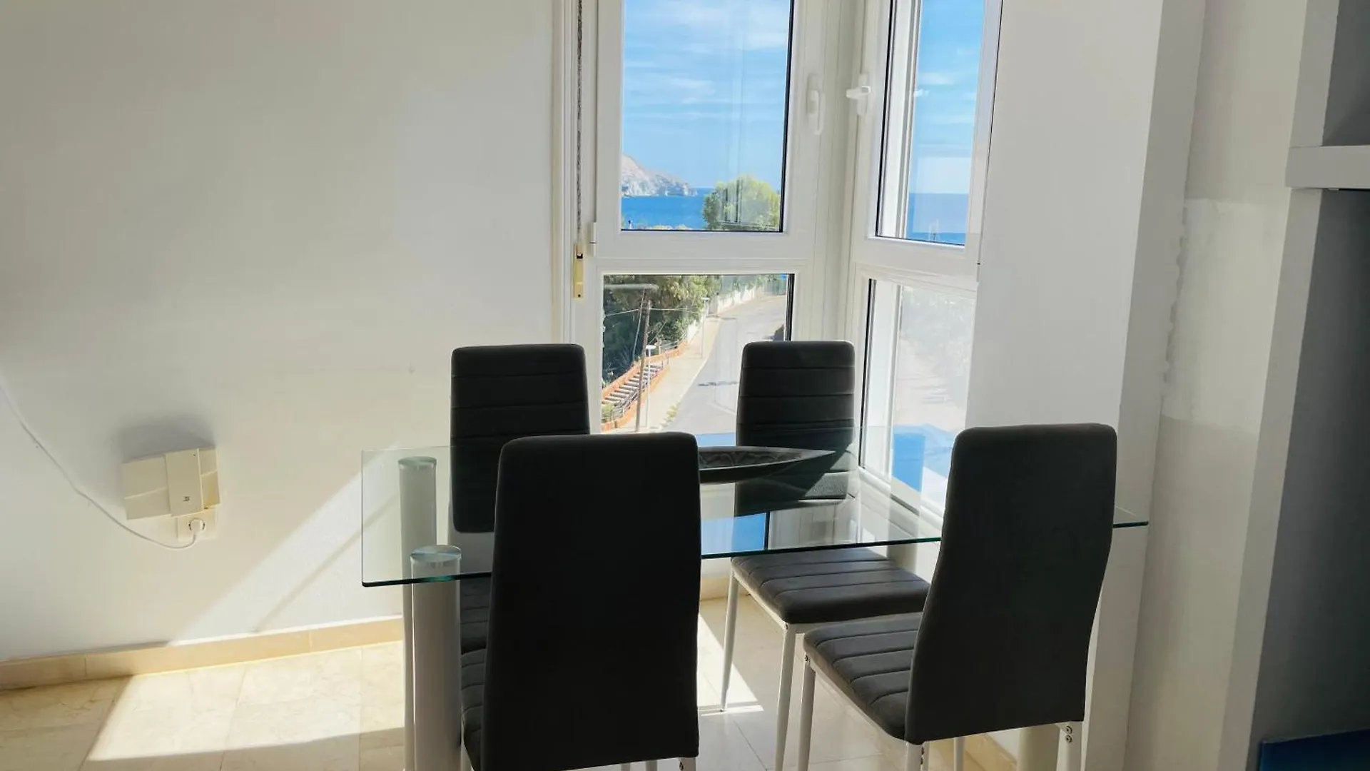 Appartement Apartamentos Dulcemar Frente Al Mar Con Zona Spa San José Espagne